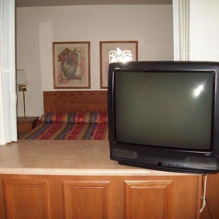 Manor Suites Las Vegas Room photo